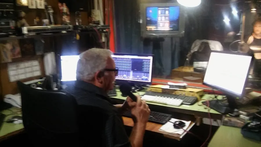 Sergio Maestri en una presentación, encuentro o entrevista